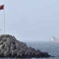 Oil falls more than 4% as Iran and US pause strikes over Strait of Hormuz