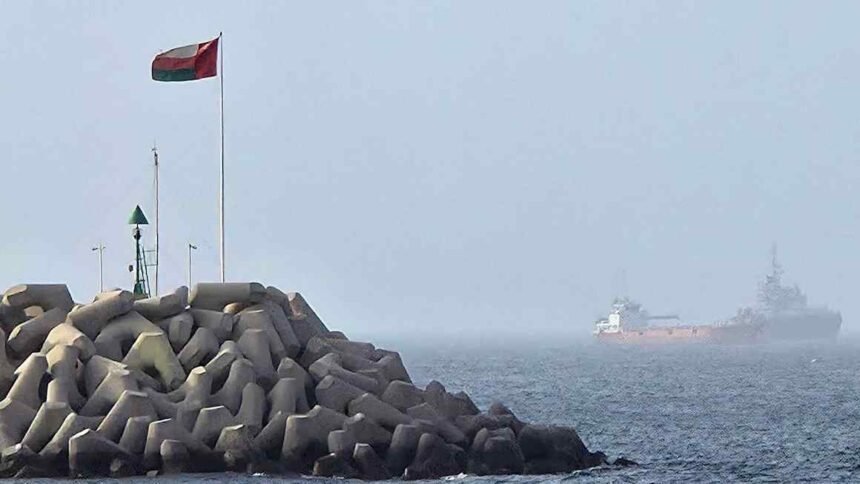 Oil falls more than 4% as Iran and US pause strikes over Strait of Hormuz