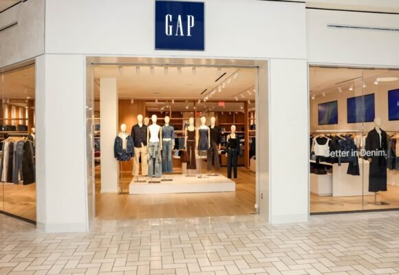 Gap’s Turnaround Now Hinges on Old Navy