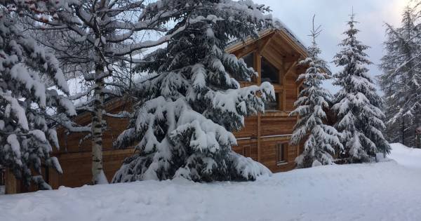 Ski Beat celebrates 40 years as a UK leader in ski chalet holidays